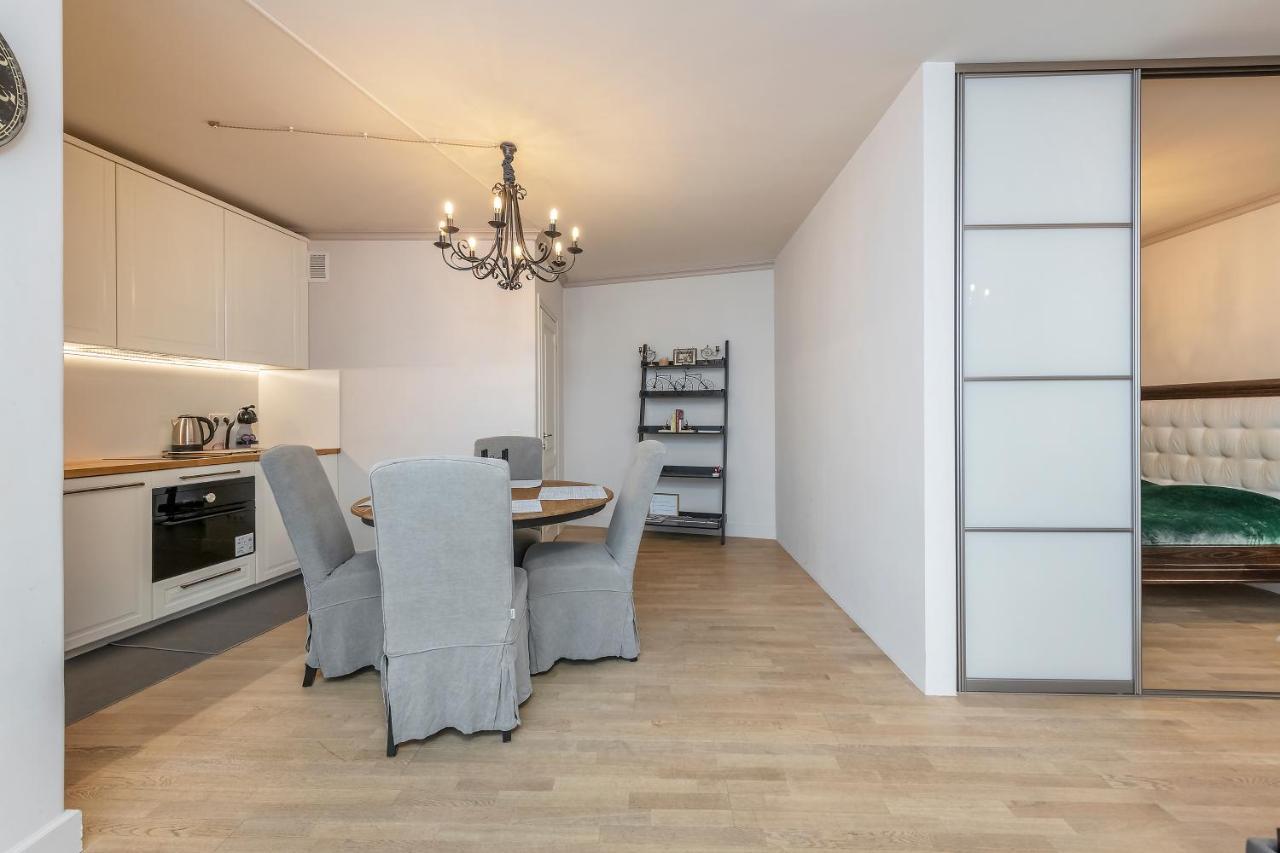 Luxury Gaono Apartments Vilnius Old Town I Self Check In I Free Private Parking Exterior photo