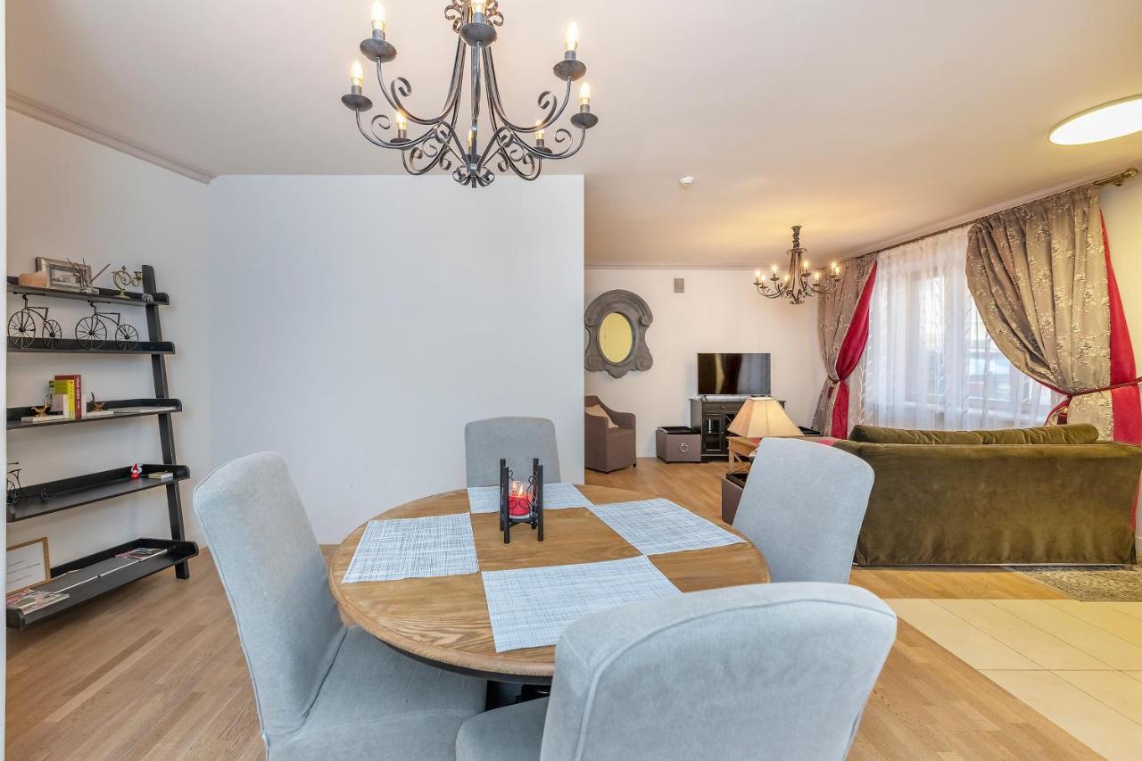 Luxury Gaono Apartments Vilnius Old Town I Self Check In I Free Private Parking Exterior photo